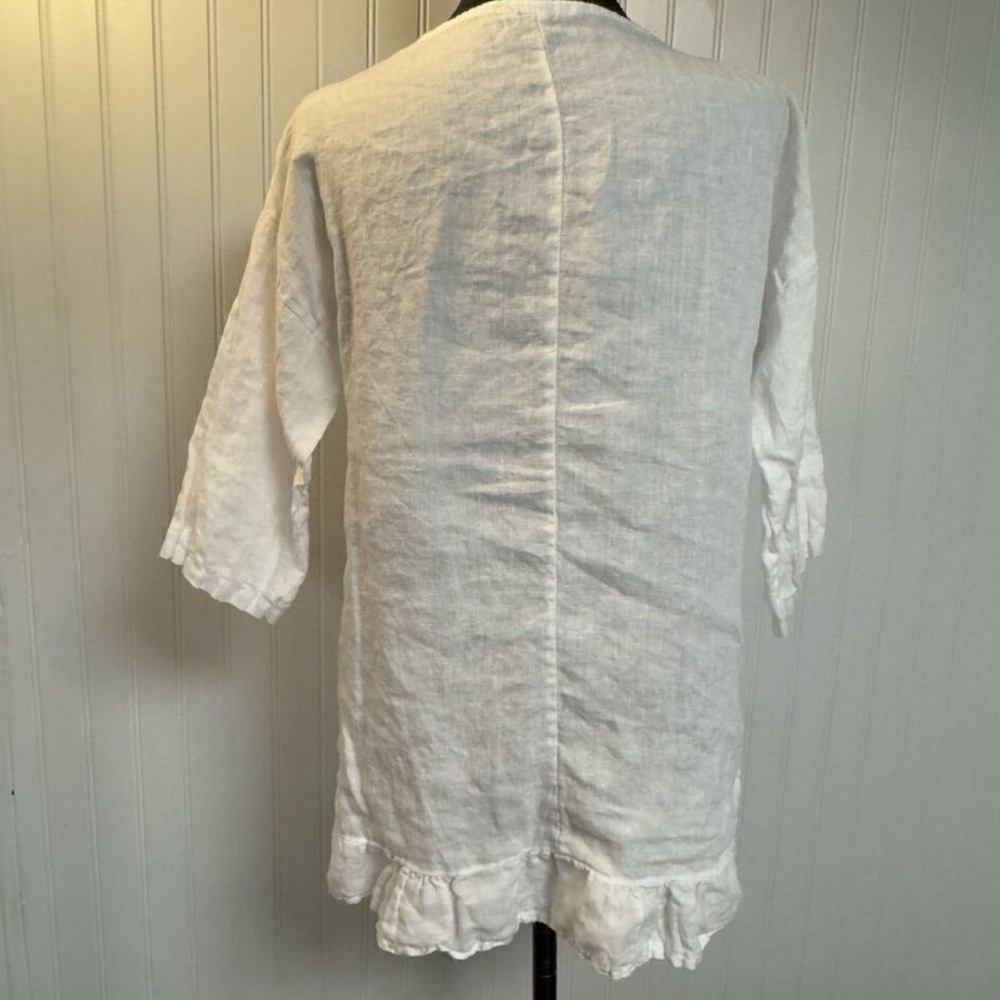 Elegant White Linen Blouse - Picture 2 of 8